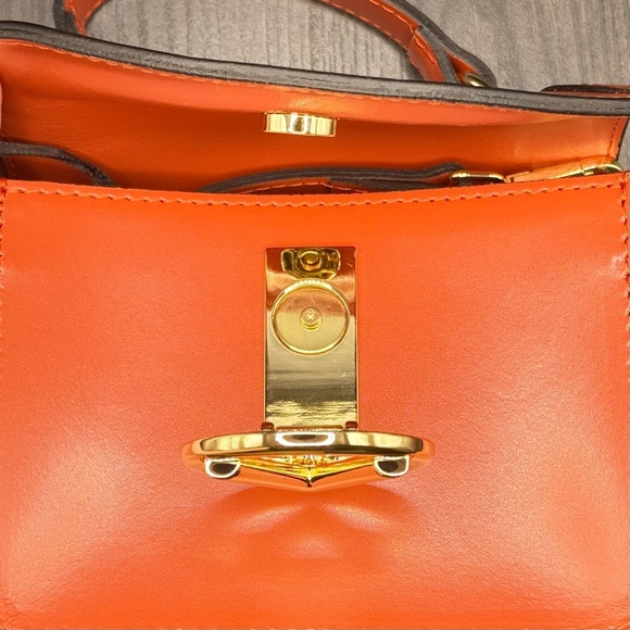 VALENTINO BY MARIO VALENTINO
Bibi Retro Leather Small Shoulder Bag - Picture 4 of 12